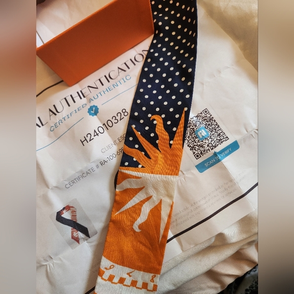 COA Hermes Twilly Orange and Blue - Picture 5 of 15